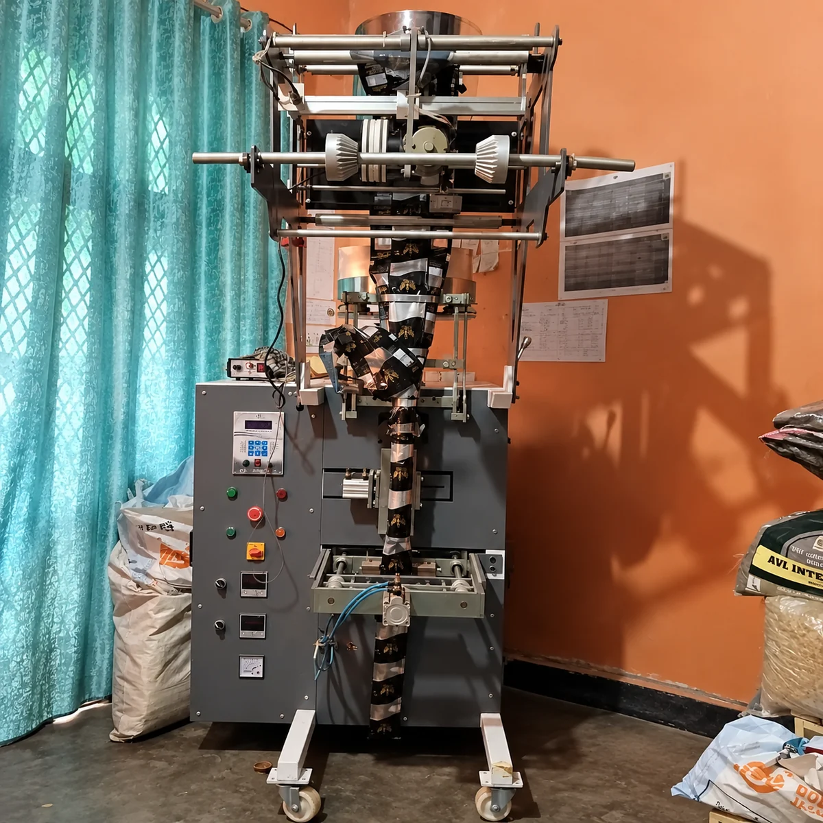 Automatic masala packing machine for whole and powder spices &ndash; SurplusPack